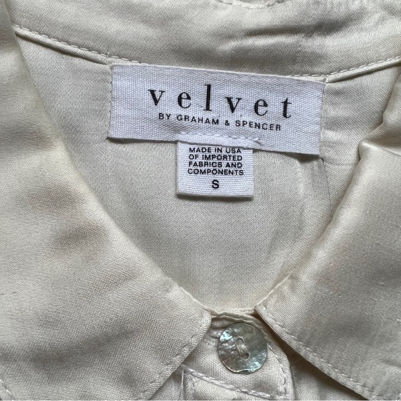 Velvet by Graham & Spencer Josey Blouse Cream Size Small Minimalist - Picture 8 of 9